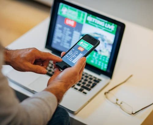 Which Live Casinos Offer Real Dealers in 2026?